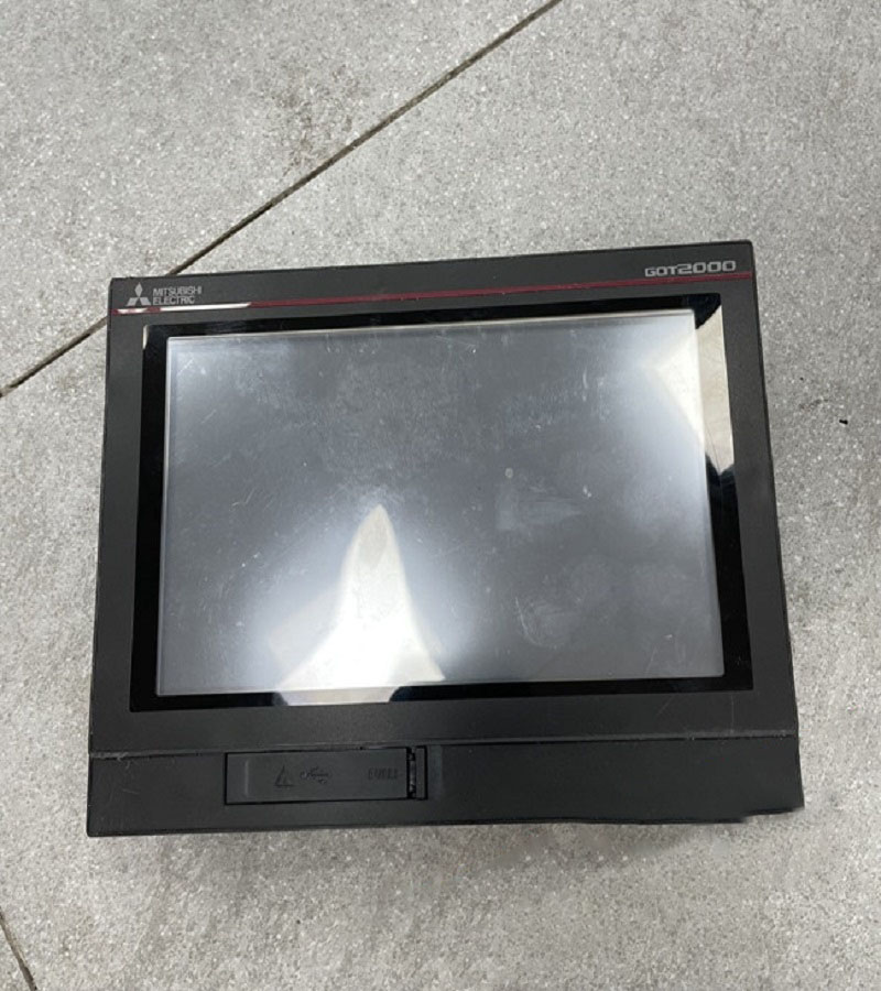 上海三菱觸摸屏藍(lán)屏花屏白屏故障維修哪家專(zhuān)業(yè)？ 附近維修 推薦維修  